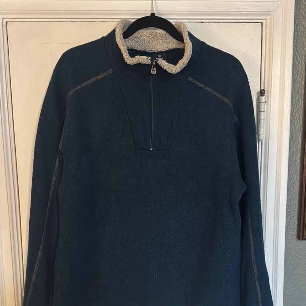 Men's Navy Blue Sweater